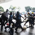 Столкновения в Гонконге: полиция стреляет по демонстрантам резиновыми пулями
