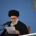 Irano dvasinis lyderis ragina iraniečius nusiteikti sunkiems laikams