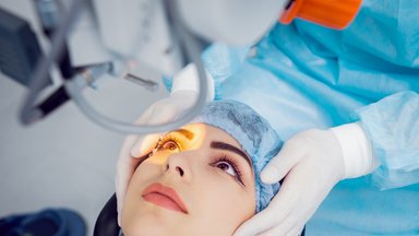 Sveiki! Su gydytoju V. Morozovu: chirurgas papasakojo apie dažniausias žmonių baimes dėl akių operacijų