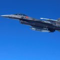 Aštuoni Ukrainos pilotai Danijoje pradeda mokytis valdyti F-16 naikintuvus