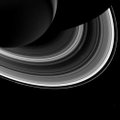 Saturne pastebėta keista spalvinga forma mokslininkams kelia daug klausimų