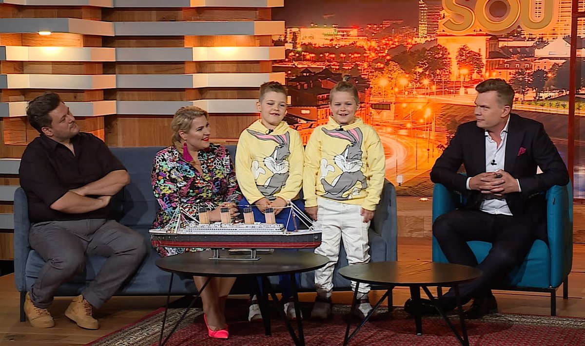 Merūnas ir Erika Vitulskiai su vaikais
