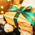 Kiek turi kainuoti Kalėdų dovana? Kas tinkama, nerekomenduotina ar net įžeidu