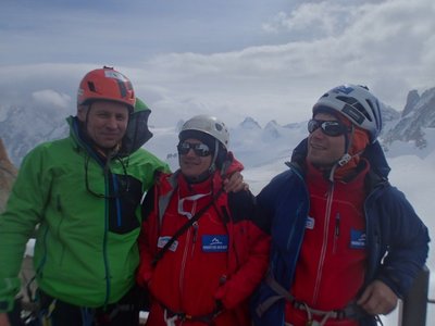 Alpinistai J. Survila, A. Bazys ir P. Jakutavičius