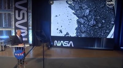 OSIRIS REx misijos metu parskraidinti grunto pavyzdžiai iš asteroido Bennu.
