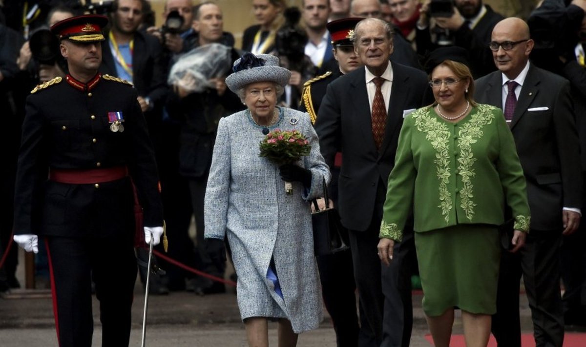 Karalienė Elžbieta II, Maltos prezidentė Marie Louise Coleiro