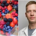 Gydytojas gastroneterologas įspėjo valgant vaisius ir uogas nedaryti klaidos: rizikuojate sau rimtai pakenkti