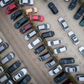 Metai po euro įvedimo: automobiliai pabrango beveik puse tūkstančio