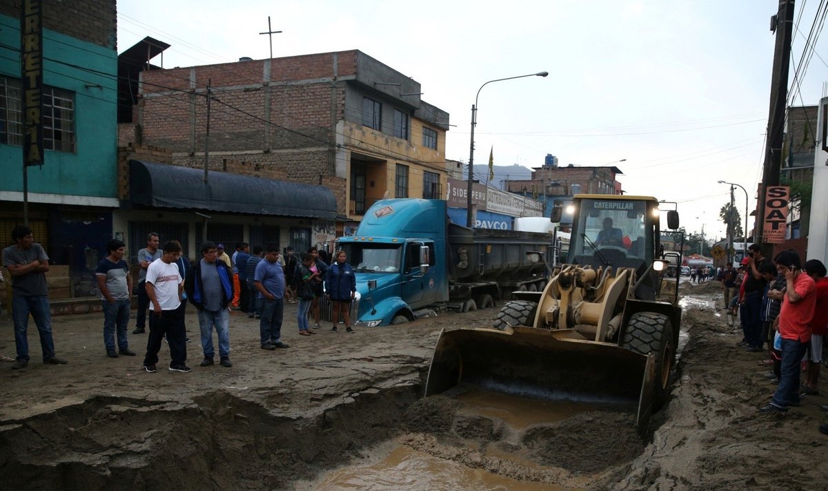 Peru skandina potvyniai