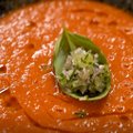 Šalta pomidorų sriuba, kuri primins gaspačio