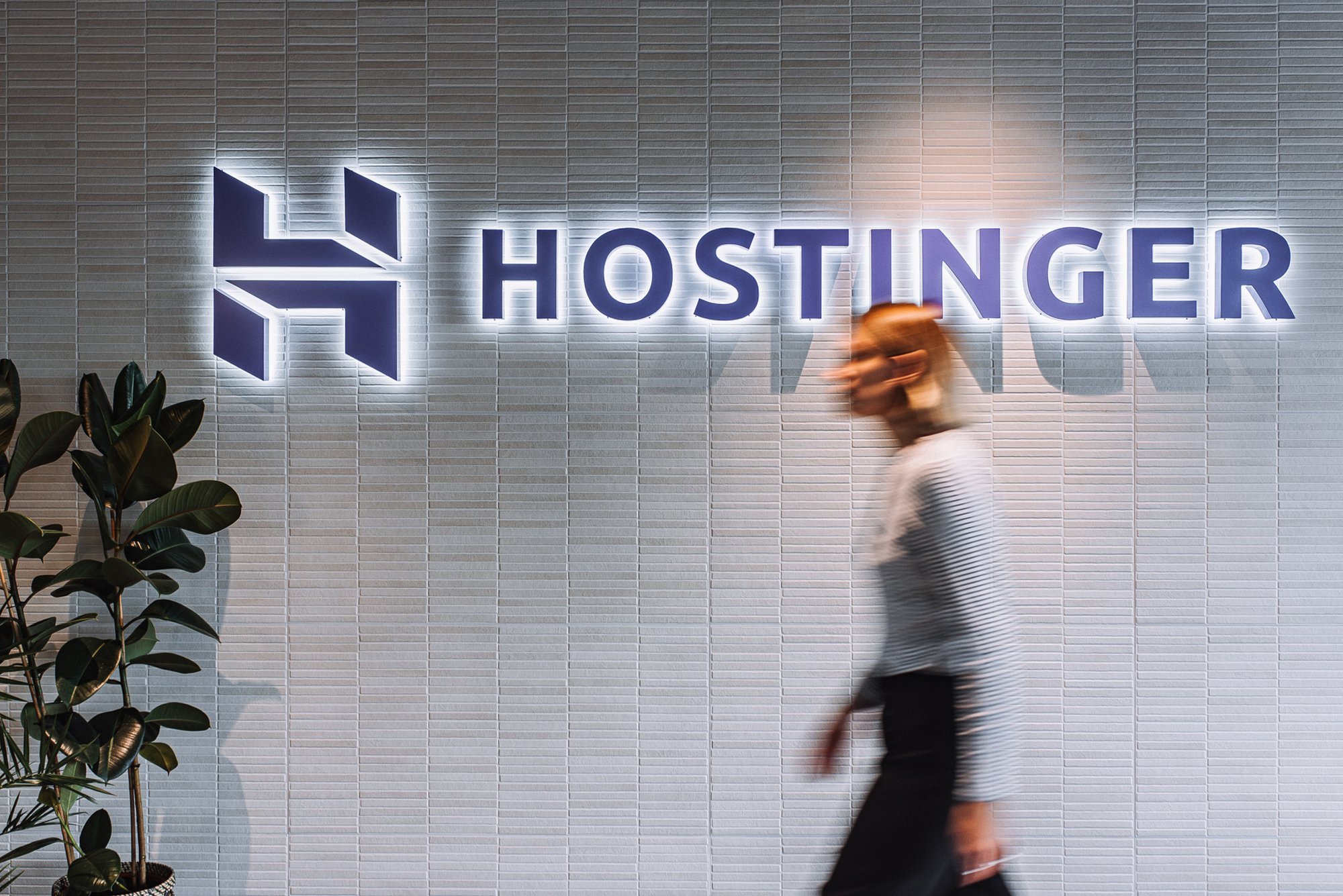 Hostinger reaches 2 million clients - Delfi EN
