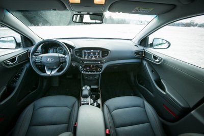 "Hyundai" detalės: ergonomiškas salonas, gausi įranga