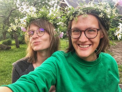 „Brikės“ šampūno gamintojos – sesės Viltarė Platzner ir Liepa Jasinskytės
