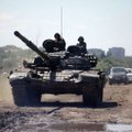 Ukraina praneša apie didelę separatistų tankų ataką