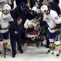 „Oilers“ pergalę NHL Vakarų konferencijos pusfinalyje aptemdė 20-mečio trauma
