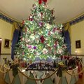 JAV pirmoji dama pristatė kalėdines puošmenas Baltuosiuose rūmuose