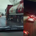 Po smarkaus snygio – vairuotojai neviltyje: dėl avarijų sustingo net magistralė iš Kauno į Vilnių