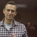 Навальный рассказал, что в колонии у него поднялась температура и начался кашель