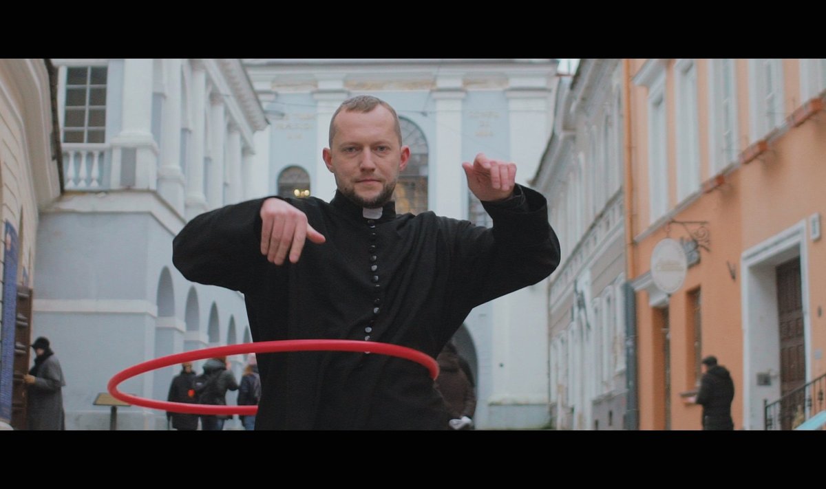 Kadras iš Tomo Sinickio vaizdo klipo FOTO: Petras Skukauskas