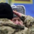 Poroshenko heads for eastern Ukraine, announces army pull-out from Debaltseve