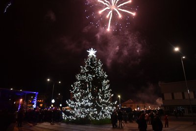 Varėna įžiebė Kalėdų eglę 2019 m.