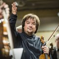 Sergejus Krylovas grieš iš Filharmonijos balkono