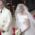 Monako princas ir princesė pasauliui parodė kelių savaičių dvynukus
