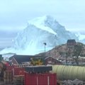 Milžiniškas ledkalnis kelia grėsmes nedidelio Grenlandijos kaimo gyventojams