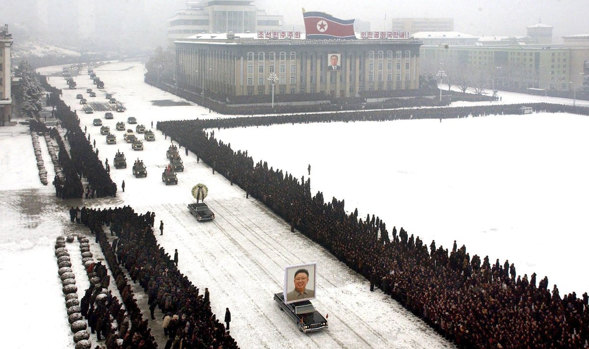 Laidojamas Kim Jong Ilas (Kim Čen Iras)