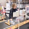 Торговые центры в Литве во время карантина увеличат зарплаты работников на 10%