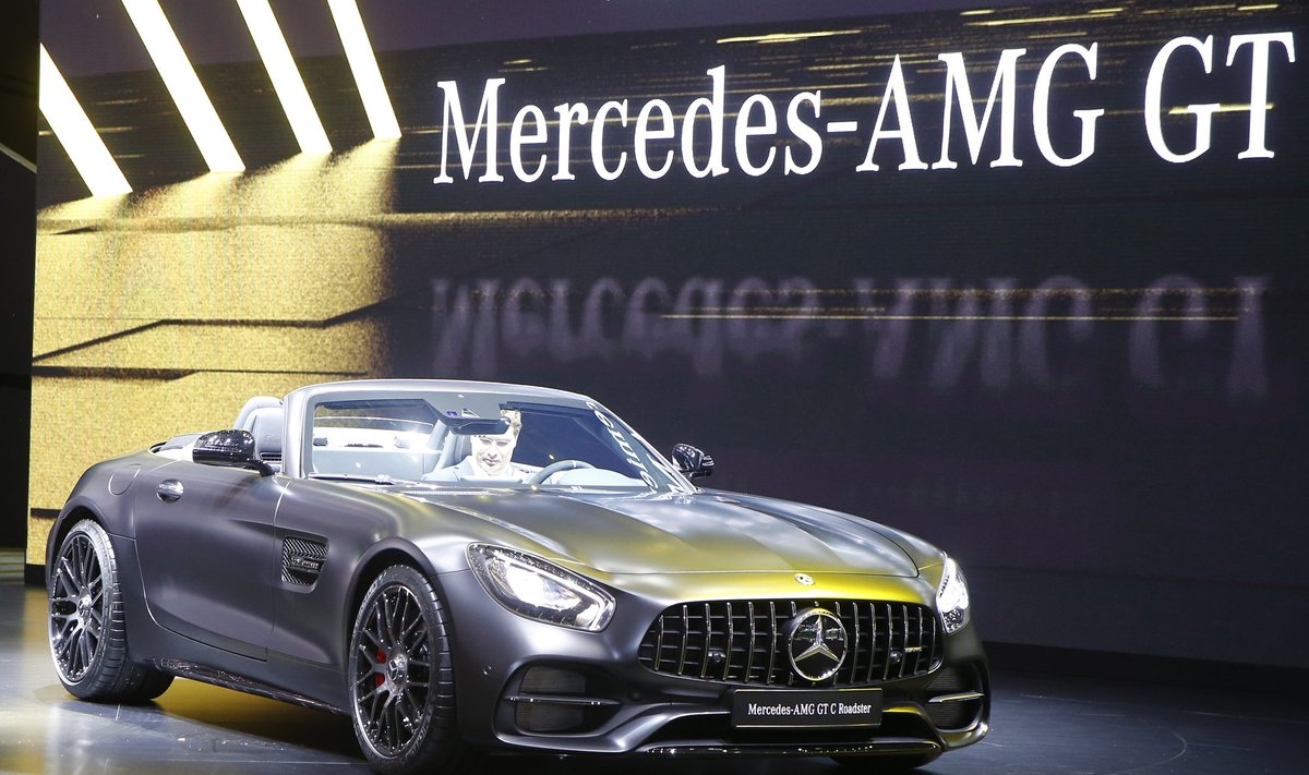 "Mercedes-AMG GT C Roadster"
