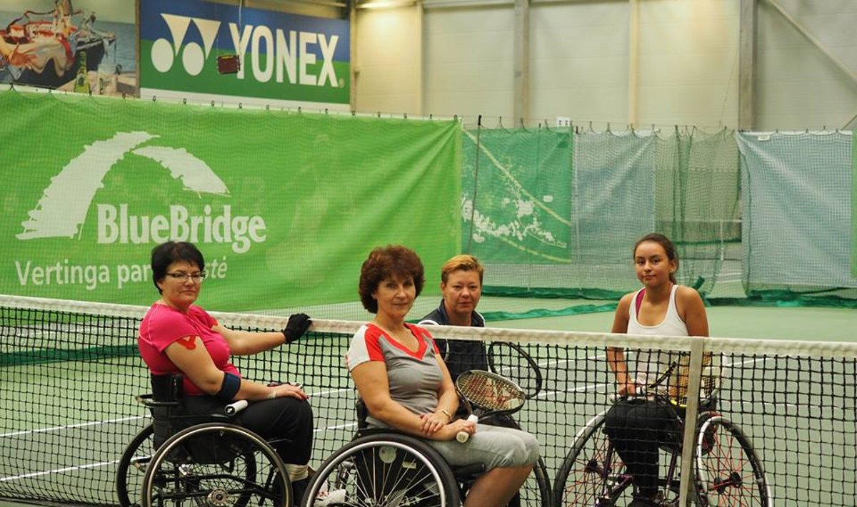 Neįgaliųjų teniso turnyro Vilniuje dalyvės