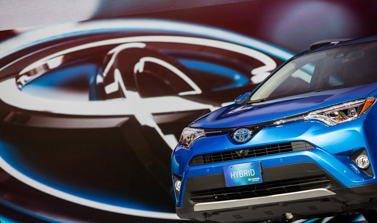 "Toyota RAV4 Hybrid"