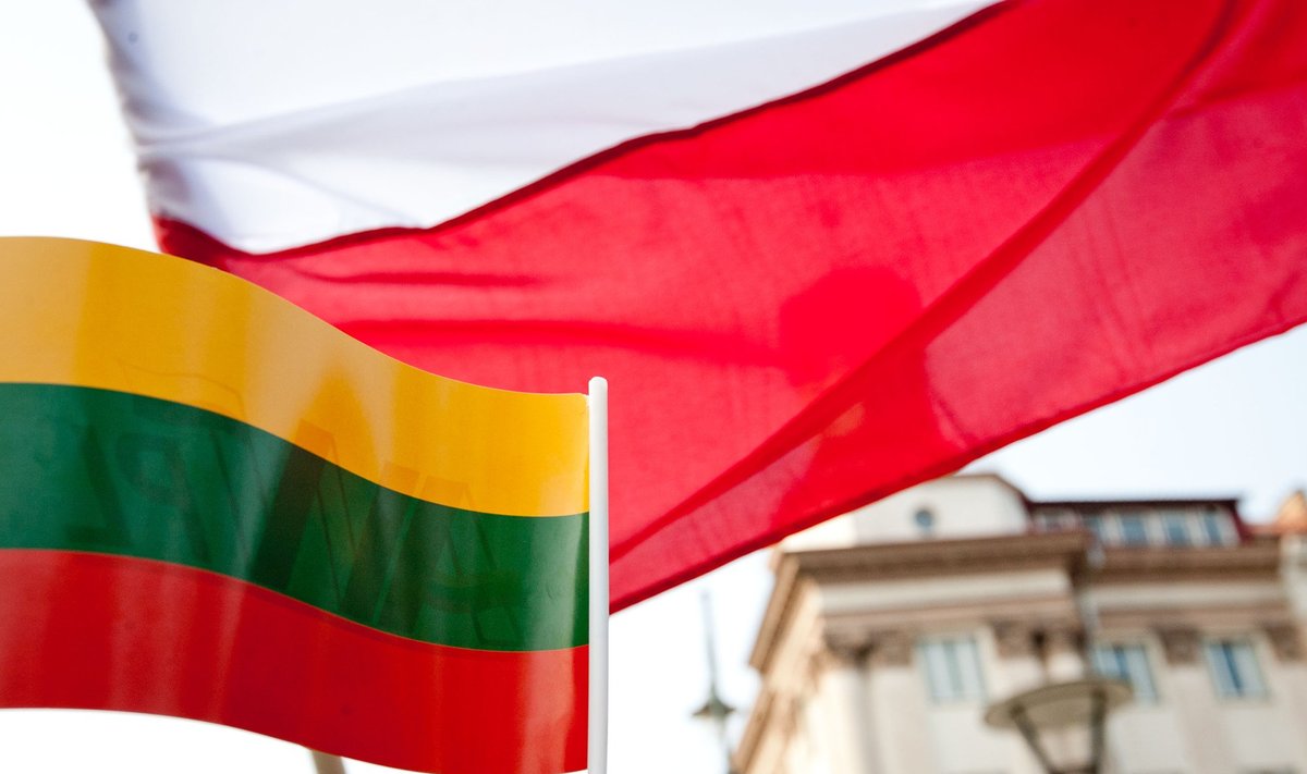 Lietuvos ir Lenkijos vėliavos