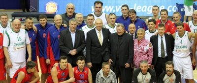 A.Sabonio ir S.Štombergo vedamas „Žalgiris“ krepšinio legendų mače atsilaikė prieš CSKA (vtb-league.com nuotr.)