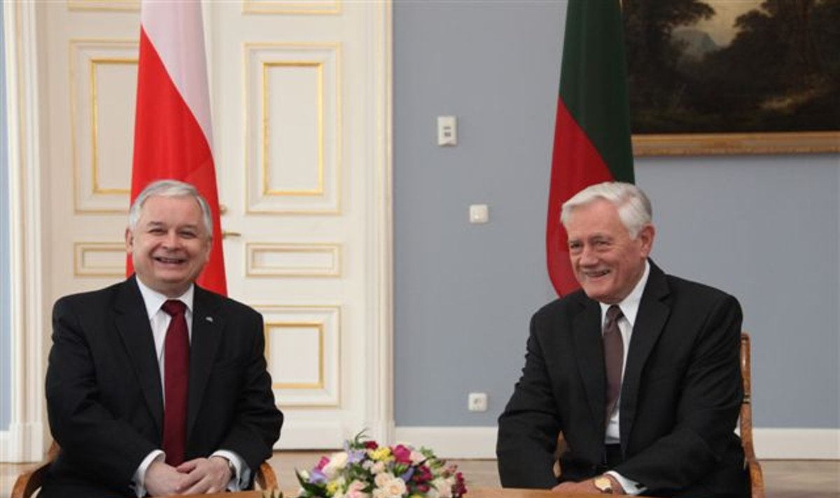 Lech Kaczyński, Valdas Adamkus
