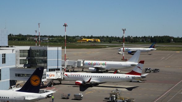 Estų oro linijos „Nordica“ stabdo skrydžius iš Talino į Vilnių