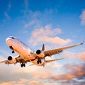 Tikėdamiesi popandeminio atsigavimo, oro linijų investuotojai žvalgosi į nebrangias keliones