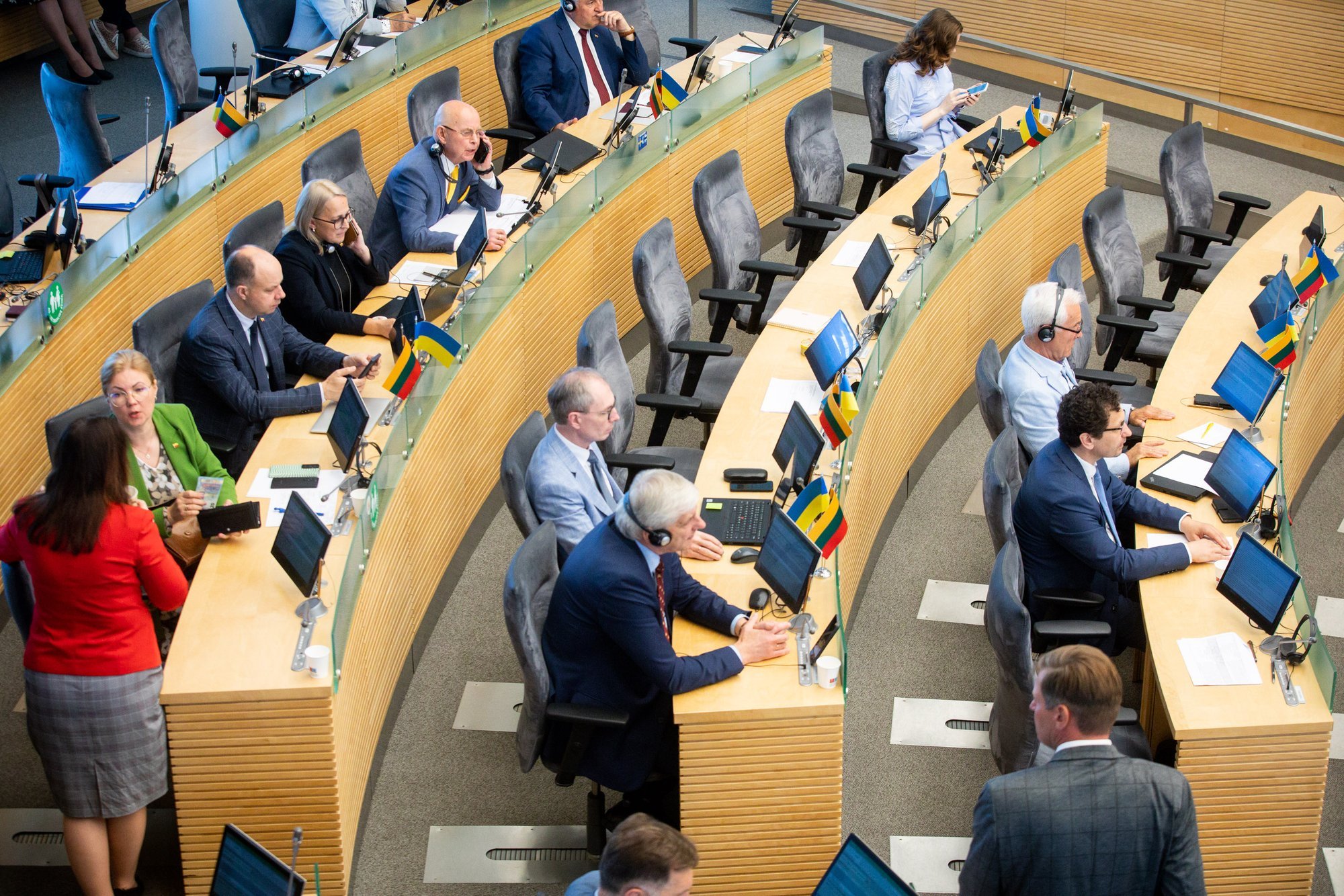 LVŽS and LSDP promise to support snap election - Vimarsana News
