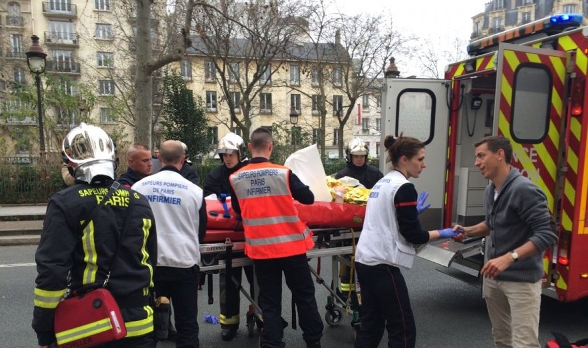 Prancūzijos satyrinio leidinio Charlie Hebdo redakciją atakavo ginkluoti užpuolikai