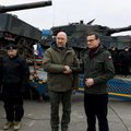 Šmyhalis ir Morawieckis sutiko pirmuosius tankus „Leopard“, atgabentus į Ukrainą