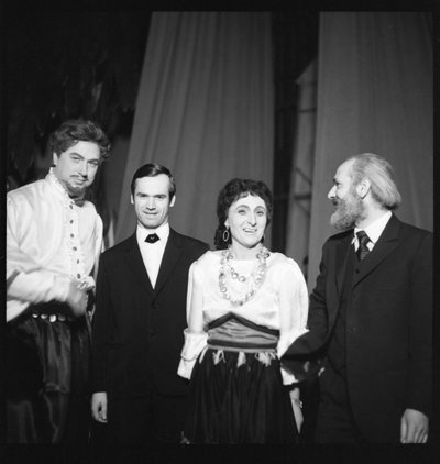 Opera „Čigonų baronas” - solistas V. Noreika, dirigentas Kazys Kšanas, solistė V. Kubilienė ir režisierius V. Paukštė. 1972 m.