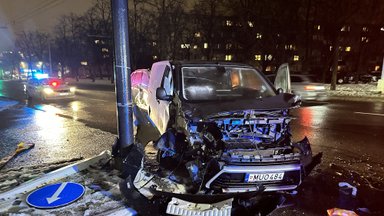 В Вильнюсе из-за скользких улиц зафиксированы ДТП