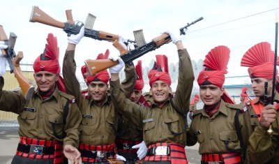Indų kariai laiko INSAS