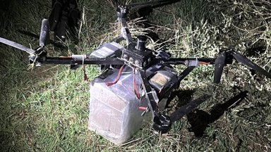 Pasieniečiai nutupdė kontrabandininkų droną su cigarečių kroviniu