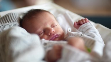 Vos gimę kūdikiai patikrinami dėl 12 ligų – paaiškino, kokie ir kaip atliekami tyrimai bei kodėl tai svarbu