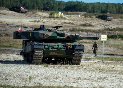 Lenkijos kariuomenės tankas Leopard 2PL 