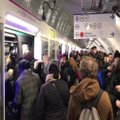 Транспортный коллапс в Париже, давка в метро. Профсоюзы против пенсионной реформы Макрона