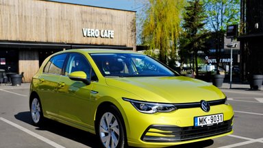 Naujo „Volkswagen Golf“ testas: kiti atrodo beviltiškai pasenę