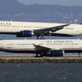 Aviacijos bendrovė „Delta" laikinai nutraukė visus skrydžius